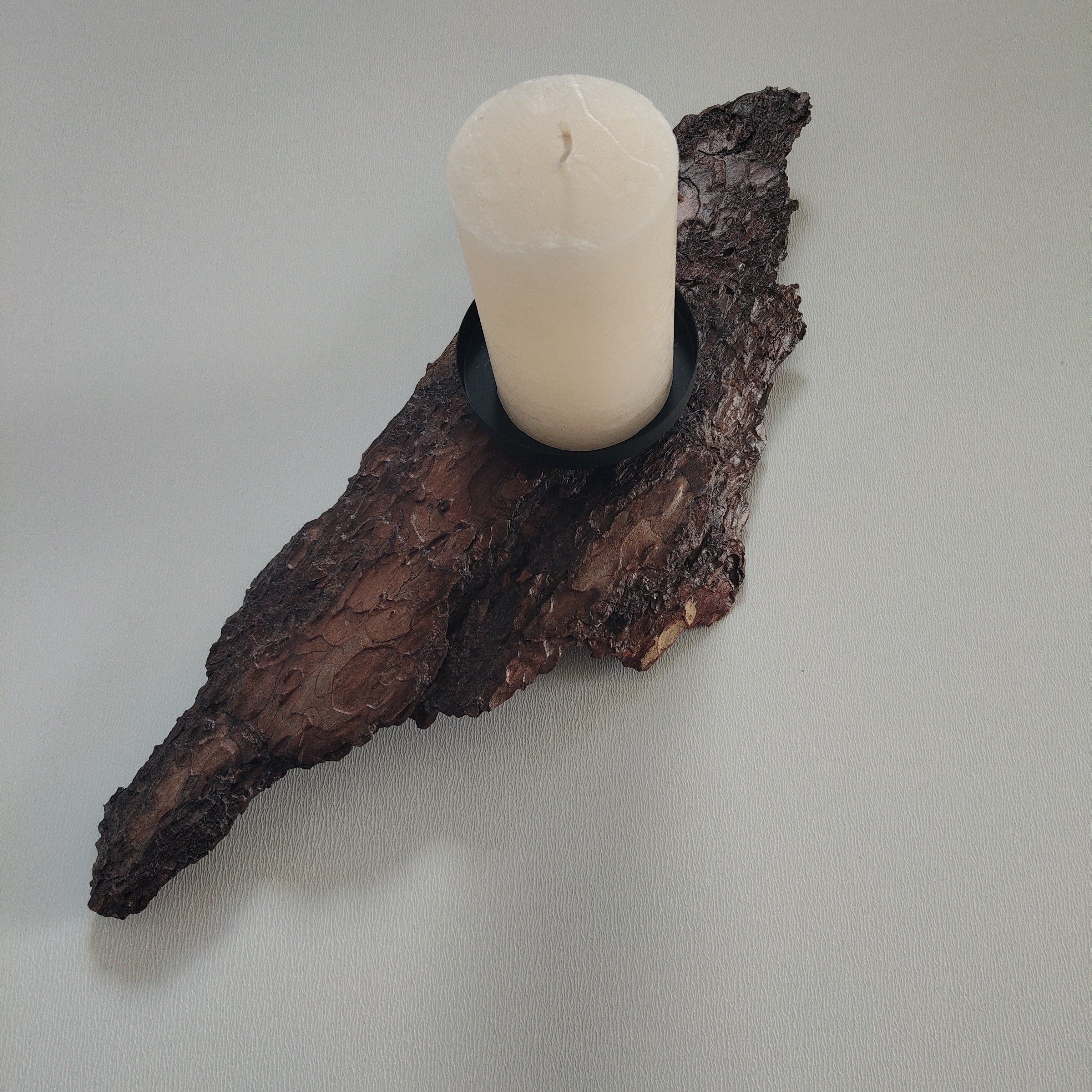 SINGLE PILLAR CANDLE HOLDER | AURA COLLECTION 001