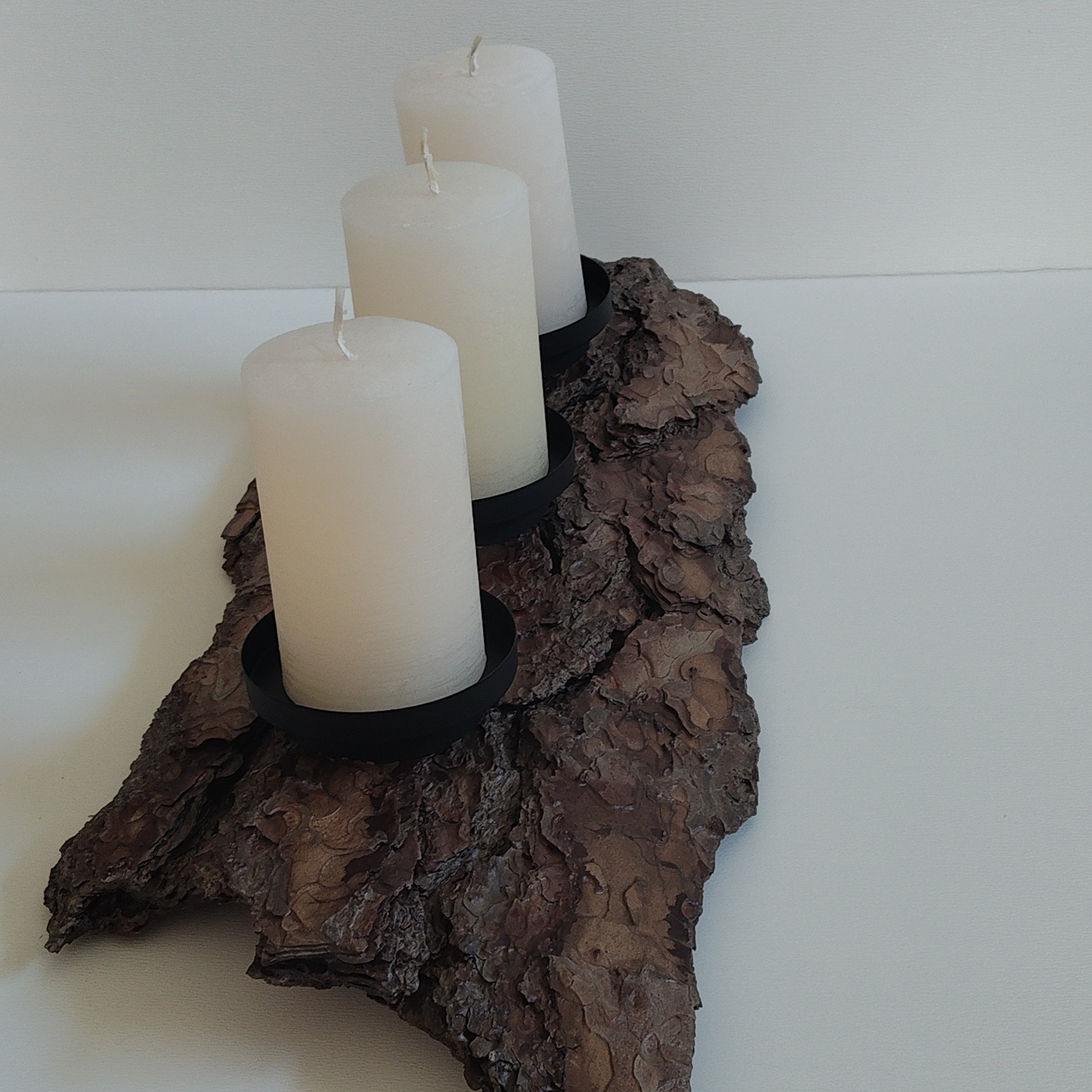 TRIPLE PILLAR CANDLE HOLDER | AURA COLLECTION 002